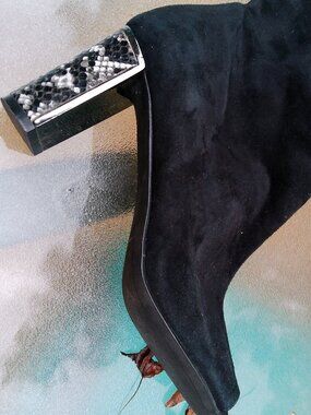 Tahari Aviator Black Suede Peep Toe Snakeskin Heel Booties Size 8